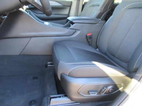 New 2025 Jeep Grand Cherokee Laredo image 15