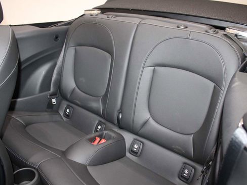 Used 2023 MINI Cooper S image 16