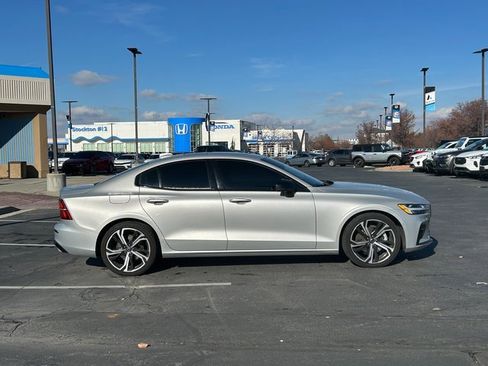 Used 2024 Volvo S60 B5 Plus image 2