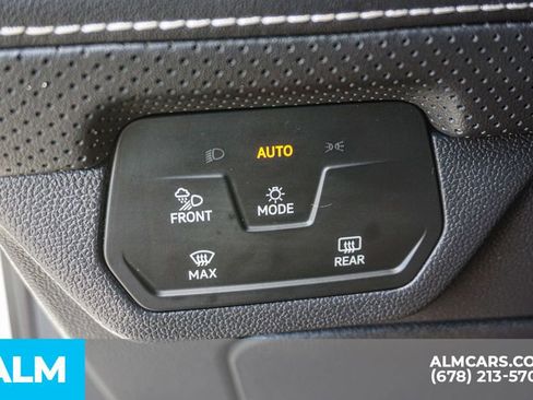 Used 2024 Volkswagen Atlas Cross Sport SE image 46