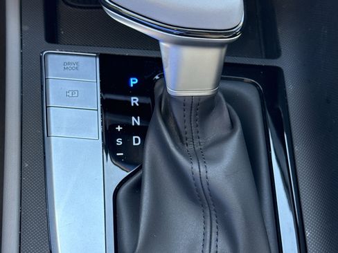 Used 2025 Hyundai Elantra Sport image 26