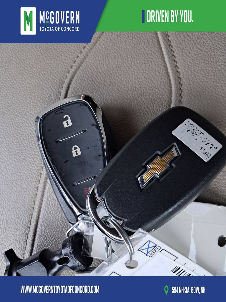 Used 2023 Chevrolet Traverse LS AWD/4WD image 32