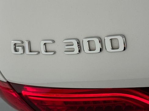 Used 2019 Mercedes-Benz GLC 300 image 9