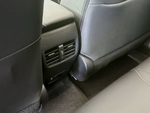 Used 2025 Toyota Corolla Cross XLE w/ Convenience Package FWD image 25