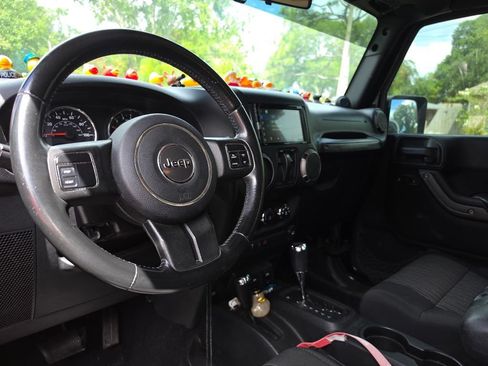 Used 2011 Jeep Wrangler Sport AWD/4WD image 6