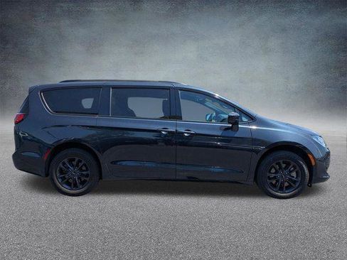 Certified 2020 Chrysler Pacifica Touring-L w/ Advanced Safetytec Group AWD/4WD image 2