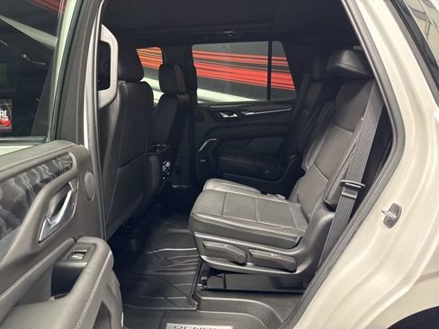 Used 2021 GMC Yukon Denali w/ Denali Premium Package AWD/4WD image 17
