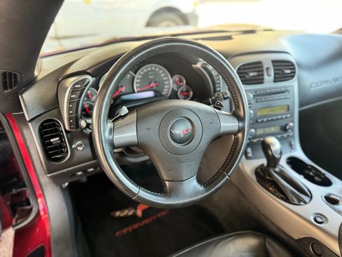 Used 2006 Chevrolet Corvette Convertible w/ Preferred Equipment Group image 19