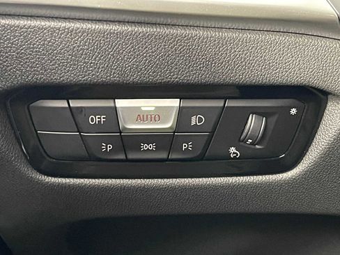 New 2026 BMW 330i Sedan w/ M Sport Package image 19