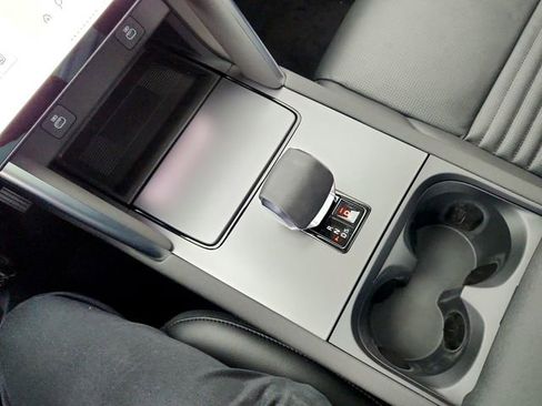 Certified 2025 Land Rover Discovery Sport S image 26