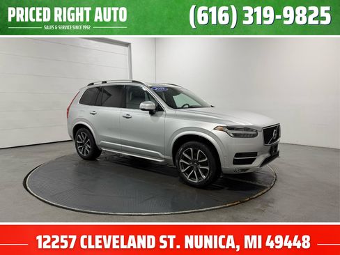Used 2018 Volvo XC90 T5 Momentum w/ Convenience Package image 1