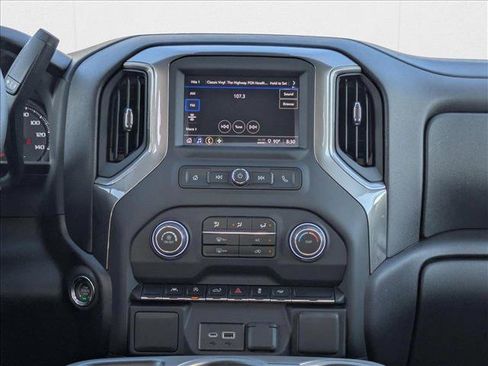 New 2025 Chevrolet Silverado 1500 Custom image 12