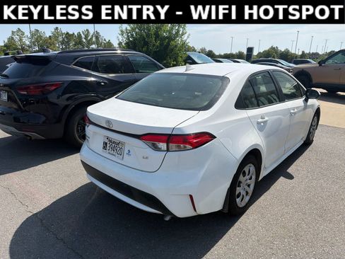 Used 2021 Toyota Corolla LE FWD image 4