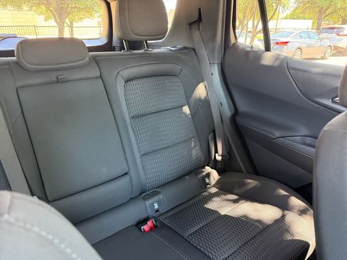 Used 2025 Chevrolet Equinox LT FWD image 38