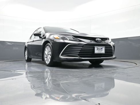 Certified 2023 Toyota Camry LE image 27