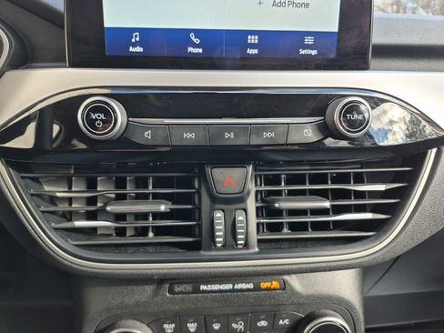 Used 2020 Ford Escape SE image 27