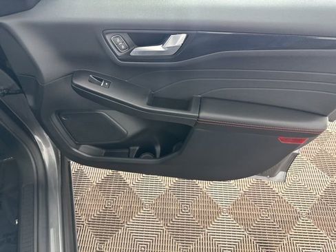 Used 2025 Ford Escape ST-Line image 24