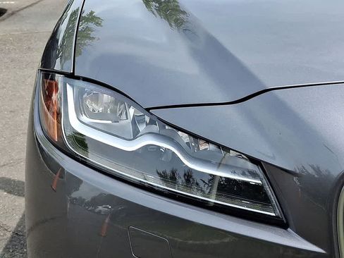 Used 2019 Jaguar F-PACE S AWD/4WD image 27