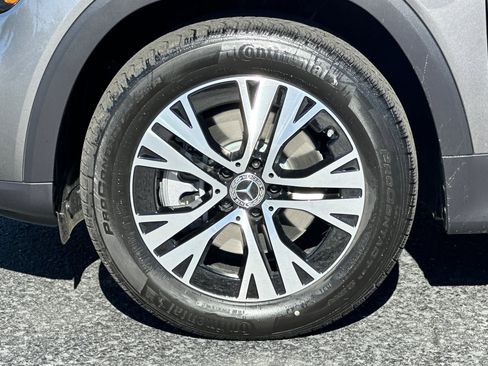 Used 2026 Mercedes-Benz GLB 250 image 11