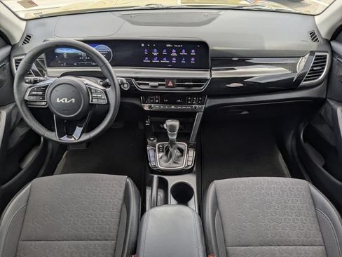 Certified 2024 Kia Seltos S FWD image 17