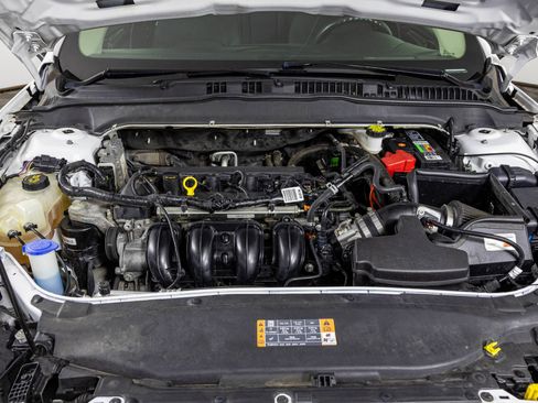 Used 2020 Ford Fusion SE FWD image 45