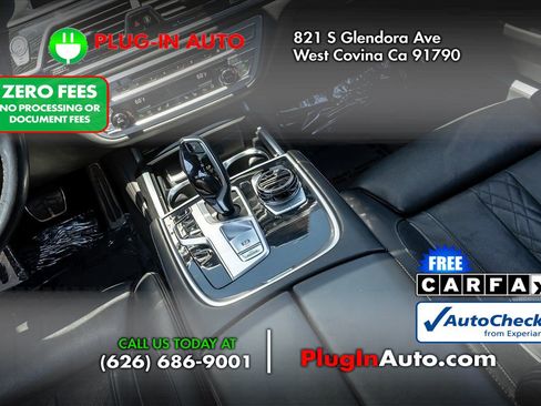 Used 2019 BMW 750i w/ Executive Package RWD image 17