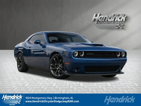 Used 2022 Dodge Challenger R/T Scat Pack image 1