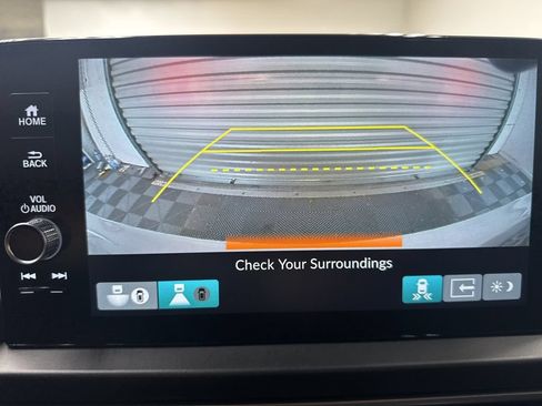 Used 2025 Honda Pilot Elite image 15