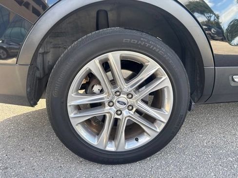 Used 2017 Ford Explorer Limited FWD image 16