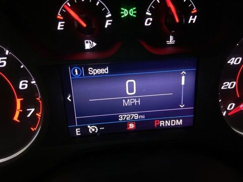 Used 2021 Chevrolet Camaro LT w/ RS Package image 48