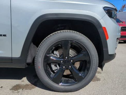 New 2025 Jeep Grand Cherokee L Limited w/ Black Appearance Package image 14