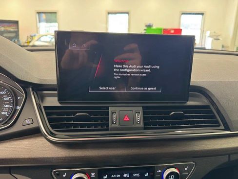 Used 2022 Audi Q5 2.0T Premium w/ Convenience Package AWD/4WD image 7