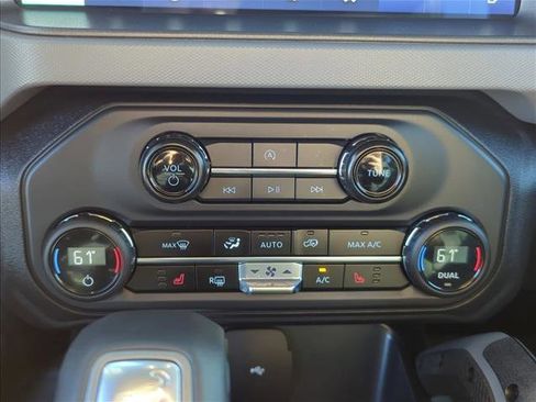 Used 2024 Ford Bronco Big Bend image 22