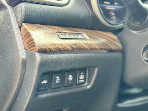 Used 2018 Nissan Maxima Platinum image 15