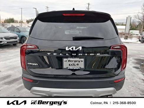 Used 2022 Kia Telluride EX w/ EX Premium Package image 5