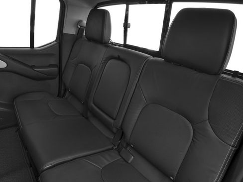 Used 2016 Nissan Frontier PRO-4X AWD/4WD image 16