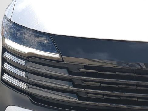 Certified 2025 Nissan Kicks S image 17