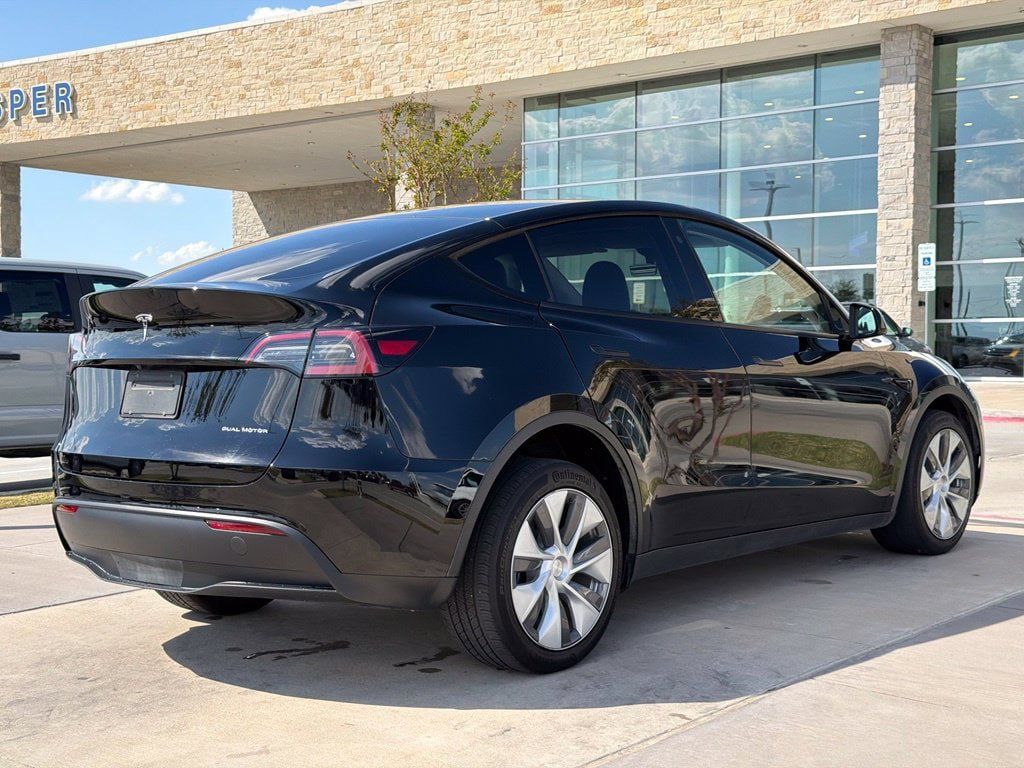 Used 2023 Tesla Model Y Long Range AWD/4WD image 19
