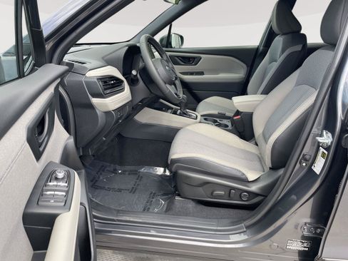 Certified 2025 Subaru Forester Premium w/ Convenience Package #1 AWD/4WD image 3