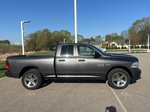 Used 2018 RAM 1500 Express w/ Express Value Package image 2
