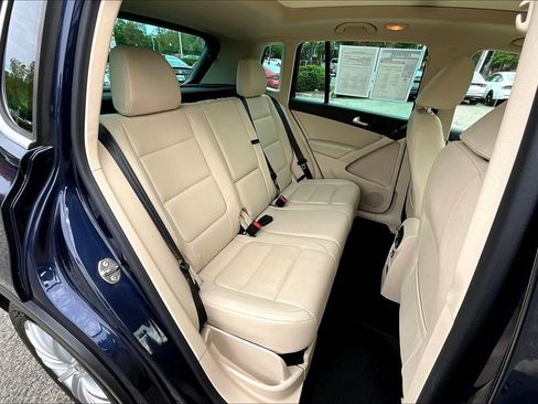 Used 2016 Volkswagen Tiguan SE FWD image 29