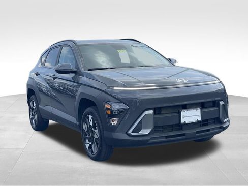 Used 2025 Hyundai Kona SEL AWD/4WD image 3