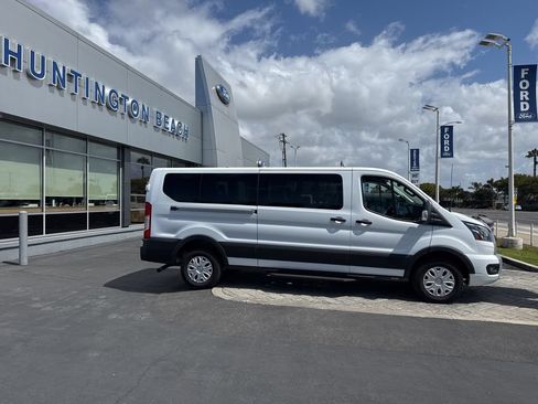 Used 2023 Ford Transit 350 XLT RWD image 3
