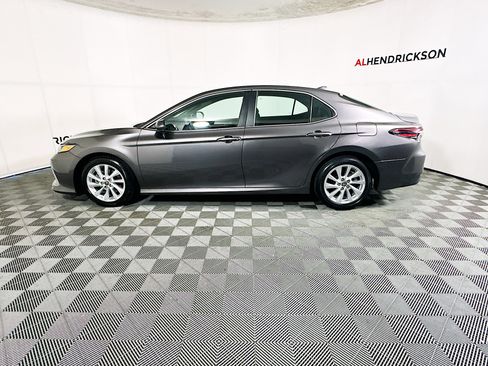 Used 2023 Toyota Camry LE image 6