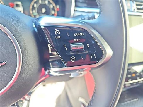 Used 2025 Jaguar F-PACE R-Dynamic S image 19