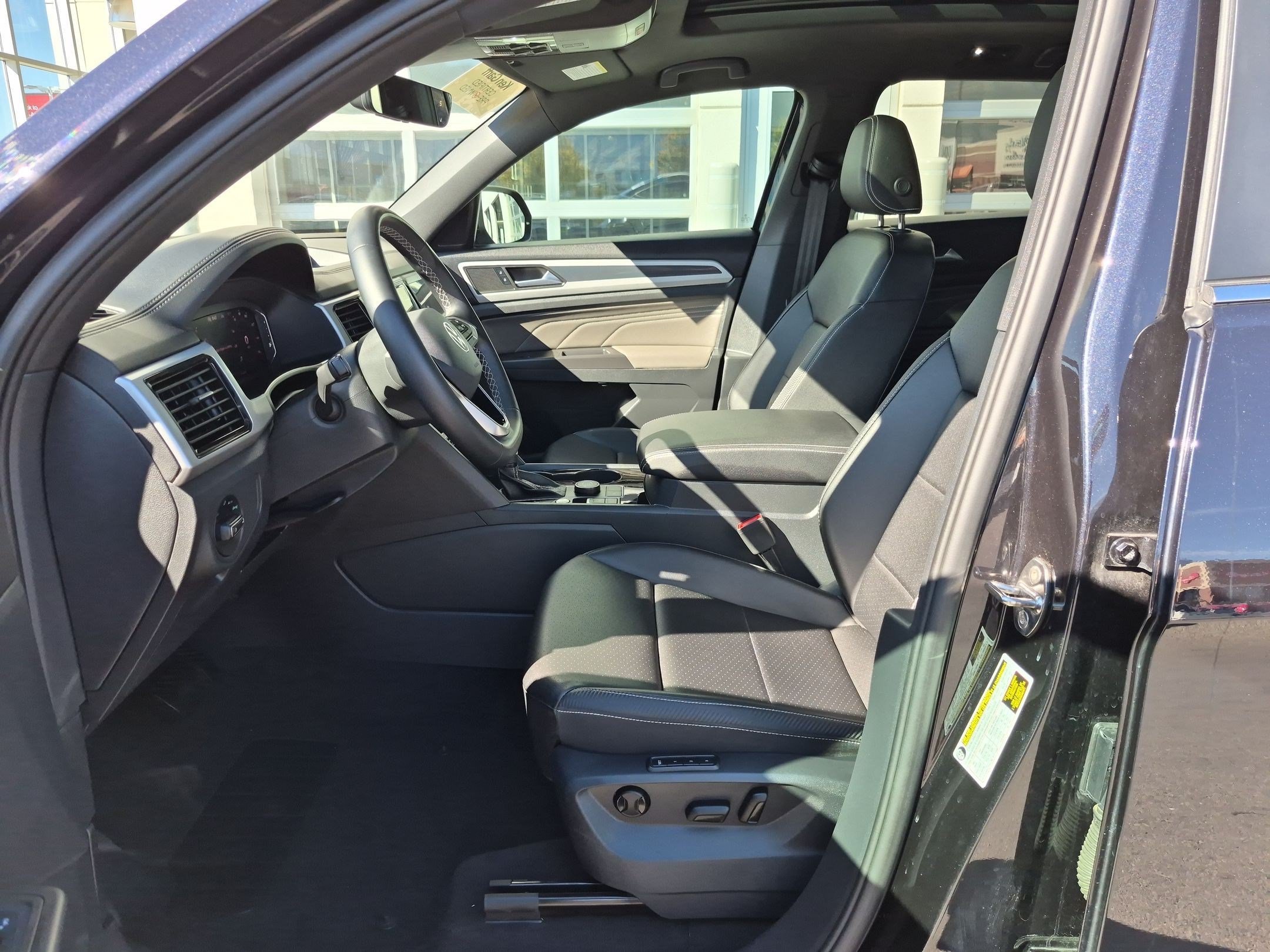 Used 2023 Volkswagen Atlas Cross Sport SEL AWD/4WD image 18