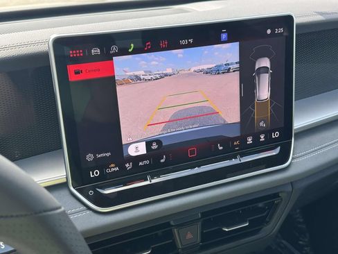 New 2026 Volkswagen Tiguan SE R-Line AWD/4WD image 22