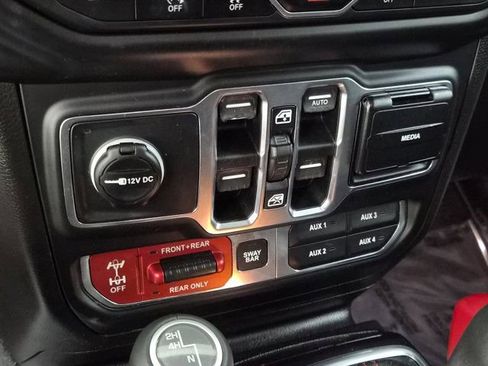 Used 2018 Jeep Wrangler Unlimited Rubicon image 29