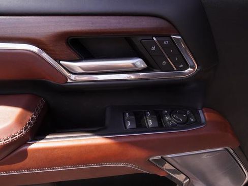 Used 2024 GMC Sierra 2500 Denali Ultimate image 25