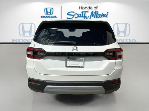 Certified 2025 Honda Pilot EX-L image 5